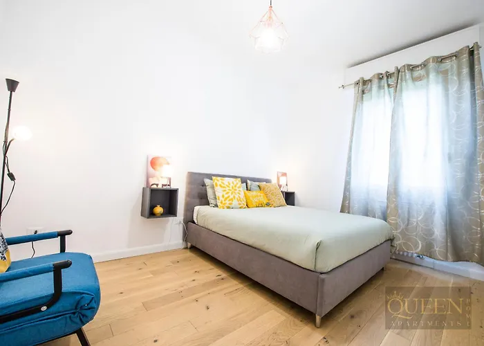 Queen Exibithion Apartmán *