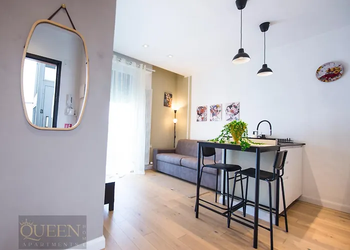 Queen Exibithion Apartmán